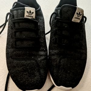 Adidas women's size 7